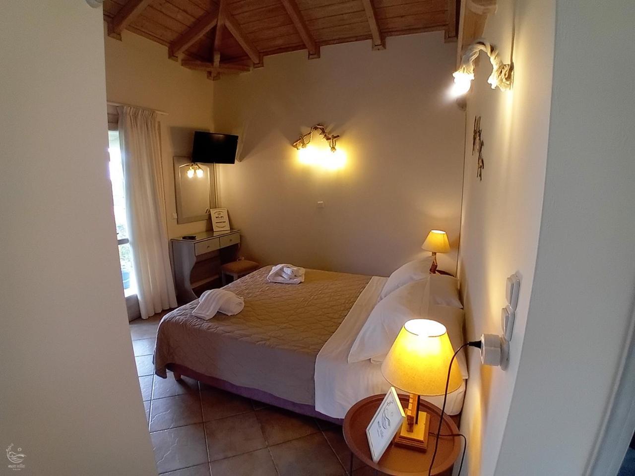 Muses Villas Finikounta Kamer foto
