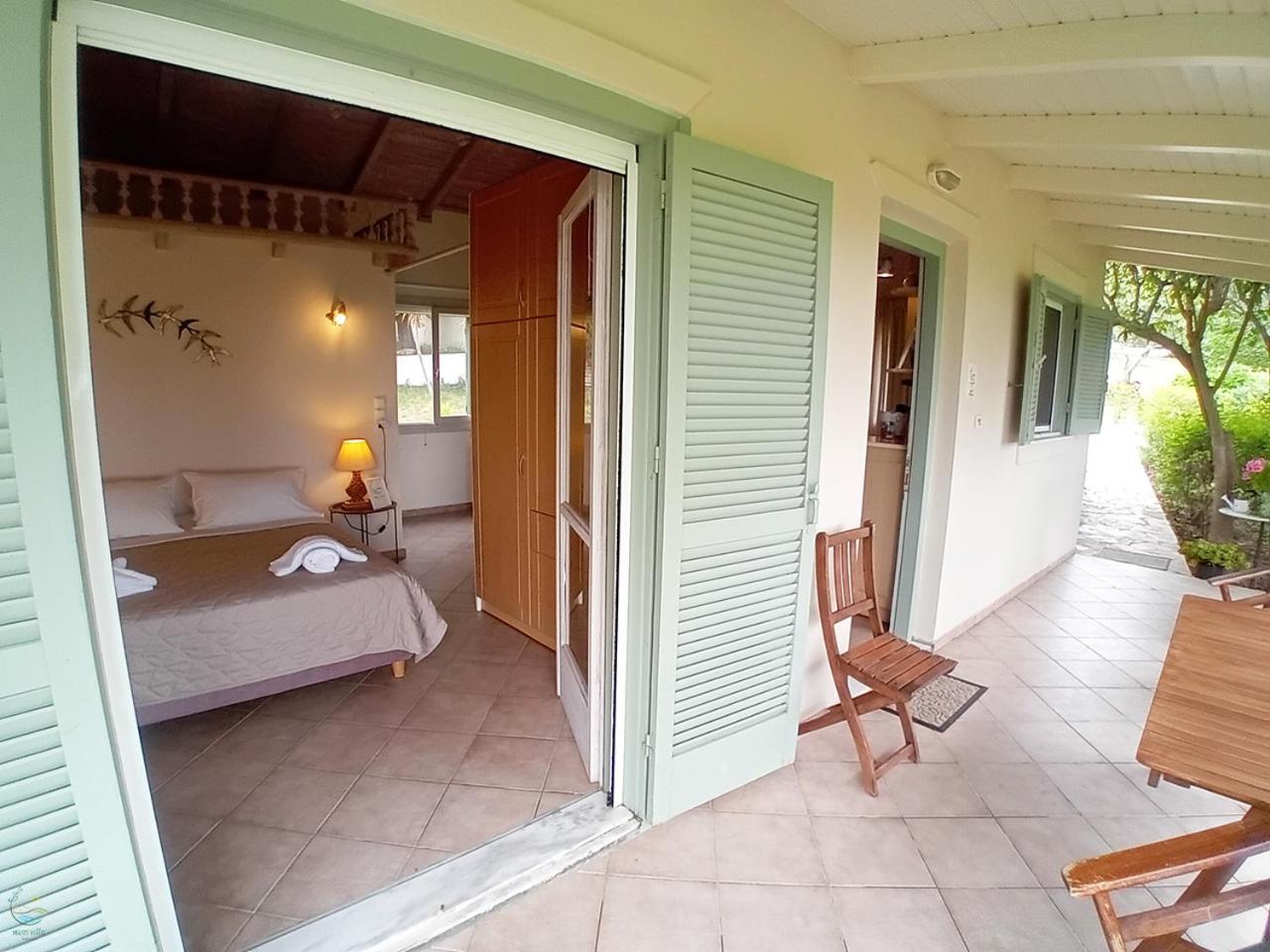 Muses Villas Finikounta Kamer foto